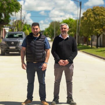 El intendente abrió al tránsito vehicular el nuevo tramo pavimentado de la calle 31 entre 14 y 15