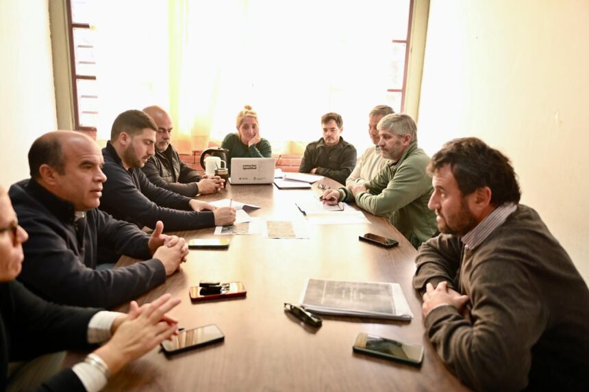 Egüen acordó con la Escuela Técnica N° 1 el proyecto de balizamiento nocturno para el helipuerto del Hospital Unzué