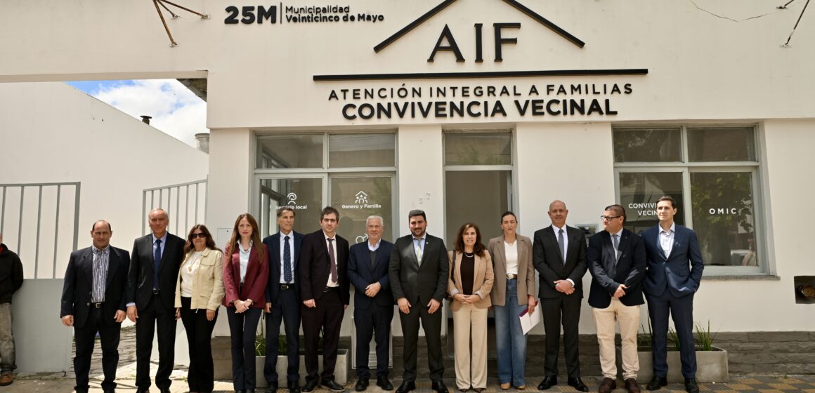 Egüen en la inauguración de la sede de Atención Integral a Familias 6 Egüen en la inauguración de la sede de Atención Integral a Familias: “ante la vulnerabilidad de una familia veinticinqueña, este Municipio no va a mirar para otro lado"