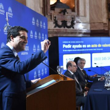 Abad encabeza una jornada institucional sobre prevención del suicidio