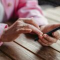 El IPS y el IOMA alertan sobre una nueva modalidad de estafas