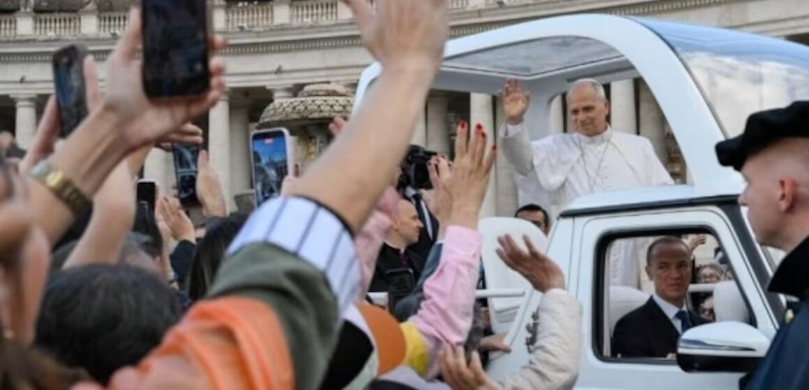 el-papa-en-la-primera-audiencia-general-tras-la-FMVFZZTFCBAS5OS7PY7GQLZ74U El papa León XIV reapareció en la audiencia general