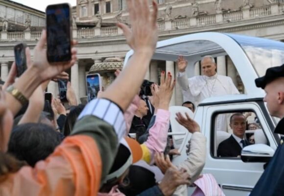El papa León XIV reapareció en la audiencia general