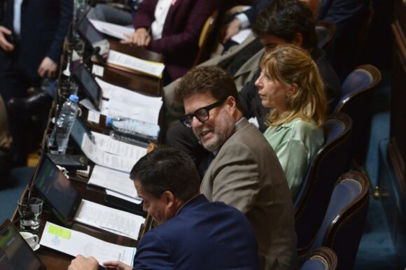 los intendentes ganan una batalla clave y logran aire financiero con la libre disponibilidad de fondos