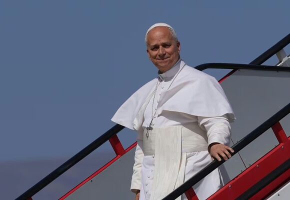 papa leonxiv Esta noche concluye la inscripción de voluntarios para la gira de León XIV