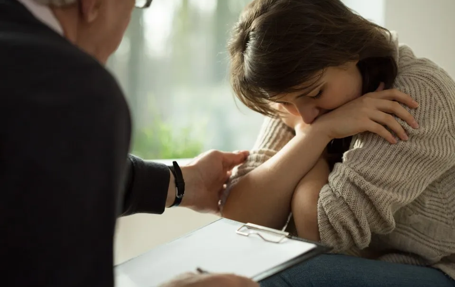 la Provincia lanzó un plan integral para cuidar a jóvenes y prevenir el suicidio