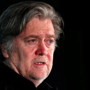 Steve Bannon estalla contra el triunfo de Lula da Silva
